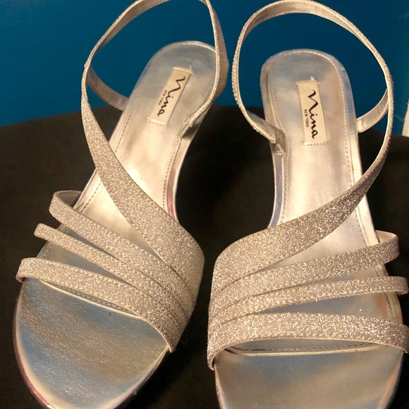 Heels - Picture 2 of 3